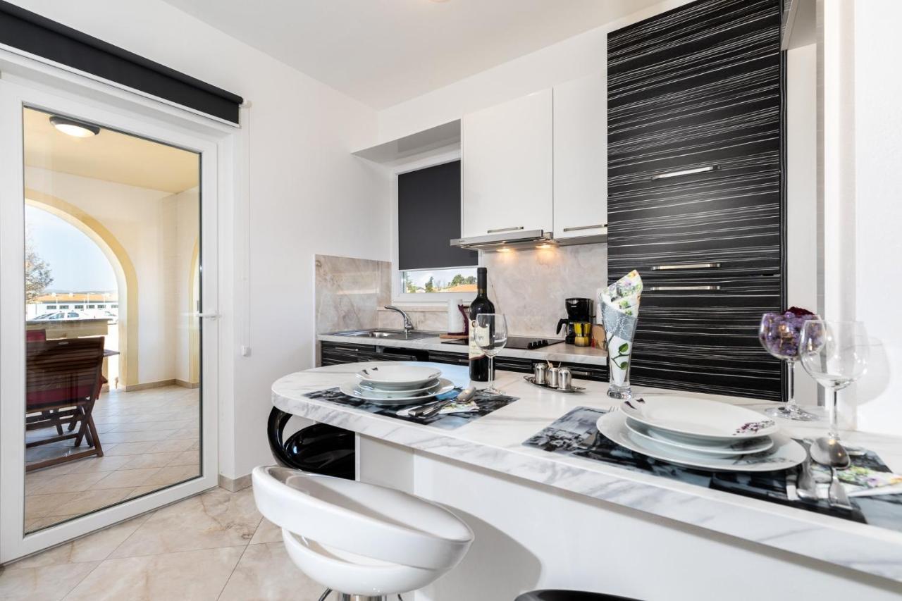 Apartments With A Parking Space Punat, Krk - 20553 ภายนอก รูปภาพ